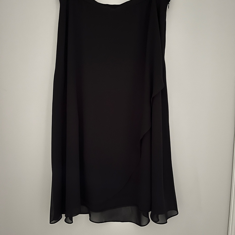 Elegant Black Sleeveless Dress